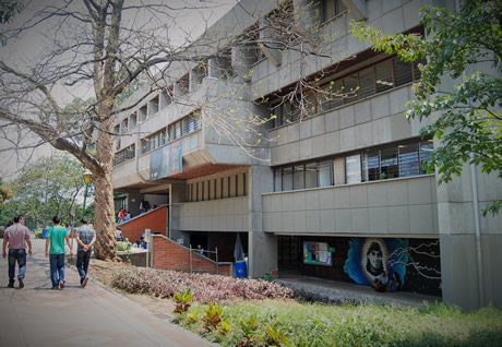 El profesor Chávez Giraldo está adscrito a la Facultad de Arquitectura de la U.N. Sede Medellín.