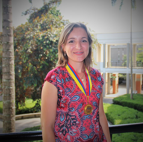 Mónica Arcila Luna, bióloga y estudiante de la Maestría en Enseñanza de las Ciencias Exactas y Naturales de la Facultad de Ciencias.