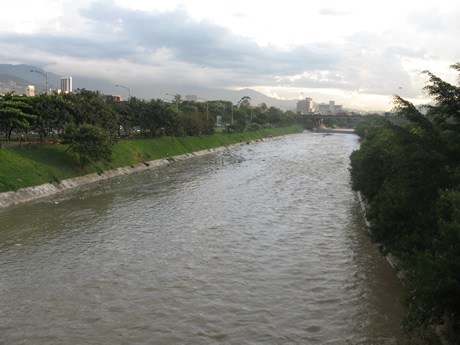 Uno de sus primeros proyectos investigativos lo realizó sobre el río Medellín.