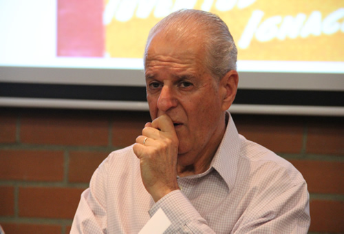 Profesor Álvaro Muñoz Villegas, primer egresado del programa de Matemáticas U.N. Sede Medellín.