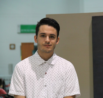 Eduardo Correa Rivera es estudiante de sexto semestre de Artes Plásticas de la U.N. Medellín.