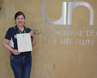 Luz Amparo Henao Giraldo, ha sido la única secretaria de la Dirección Académica de la U.N. Sede Medellín.