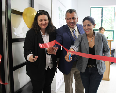 Inauguración del Laboratorio Genómico One Health, ubicado en el Bloque M15 de la Facultad de Minas.