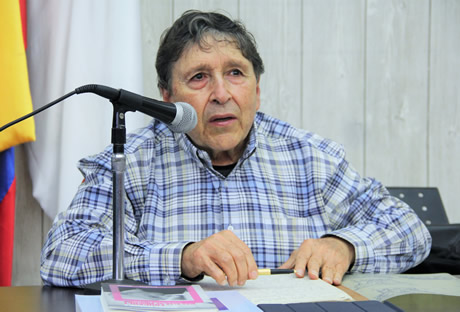 Gonzalo Soto Posada ha sido profesor de la Universidad de Antioquia y de la Universidad Pontificia Bolivariana.