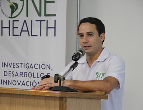 Juan Pablo Hernández Ortiz, director del Laboratorio One Health de la UNAL Medellín.