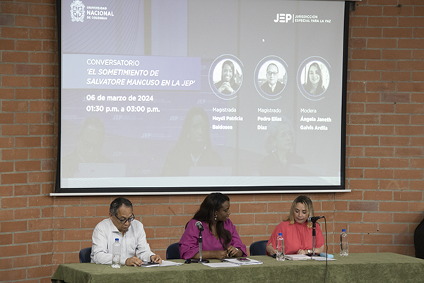 El encuentro se realizó en el auditorio Efe Gómez del Campus El Volador. Foto Unimedios Medellín.