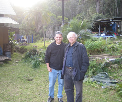 Jaime Sarmiento con el arquitecto australiano Glenn Murcutt. Australia, 2008. Foto cortesía.