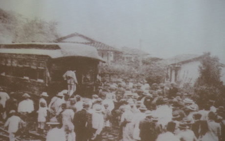 En 1929 la primera locomotora atravesó el Túnel de La Quiebra. Foto: reproducción - archivo particular.