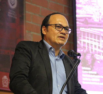 Renzo Ramírez Bacca, director del Centro Editorial de la Facultad de Ciencias Humanas y Económicas.