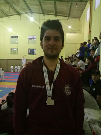 Juan Pablo Ríos, medalla de plata en Karate DO.