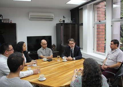 En su visita a la U.N. Sede Medellín el Embajador se reunió con directivas y estudiantes.