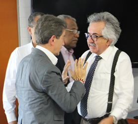 Luis Pérez Gutiérrez, gobernador de Antioquia; Ignacio Mantilla Prada, rector de la U.N.