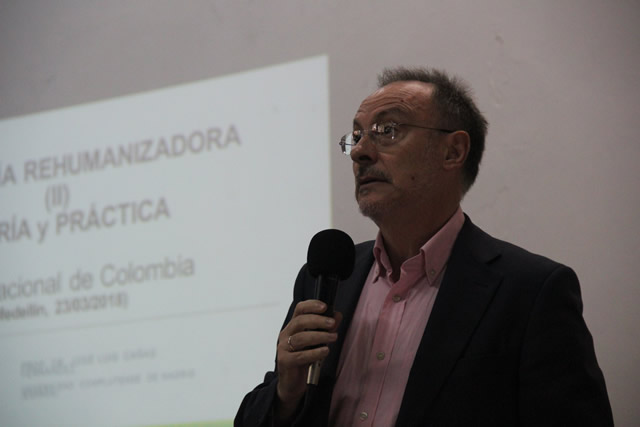José Luis Cañas Fernández, docente titular de la Universidad Complutense de Madrid e invitado especial al Seminario.