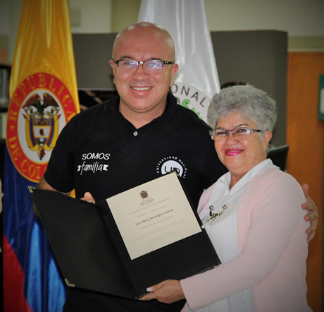 En 2017, con motivo de los 20 años de la Biblioteca Efe Gómez,  recibió moción de reconocimiento por sus años de servicio.