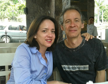 Con su esposo, el también profesor de la U.N. Mauricio Sánchez, comparte su mirada de la vida y la pasión por la ecología. Foto cortesía.