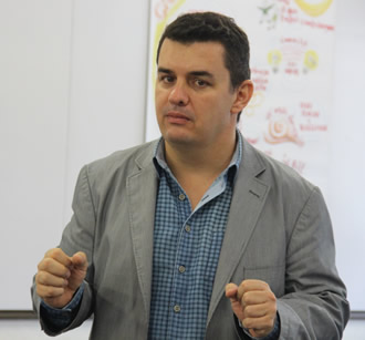 Santiago Arango Aramburo, vicedecano de investigación y Extensión de la Facultad de Minas.