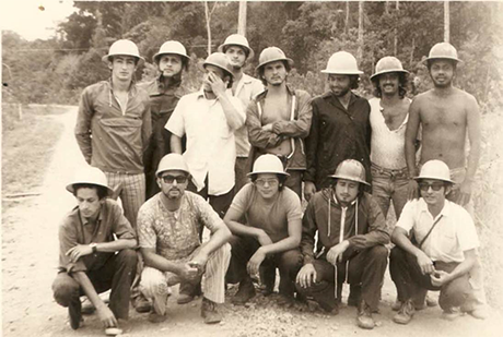 Estudiantes en prácticas de campamento, años 70. Foto: cortesía profesor Guillermo Vásquez Velásquez.