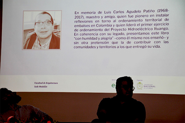 El texto se elaboró en memoria de Luis Carlos Agudelo Patiño, exprofesor de la Facultad de Arquitectura, quien inició el plan de ordenamiento territorial del embalse. Foto: Unimedios.