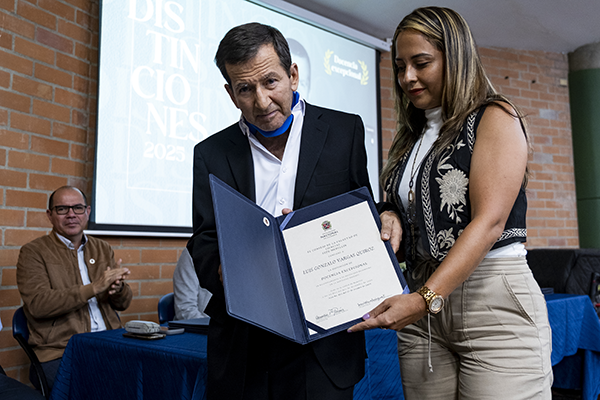 Las distinciones reconocen el compromiso y la excelencia, motor de la calidad educativa de la UNAL Medellín. Foto de Unimedios.