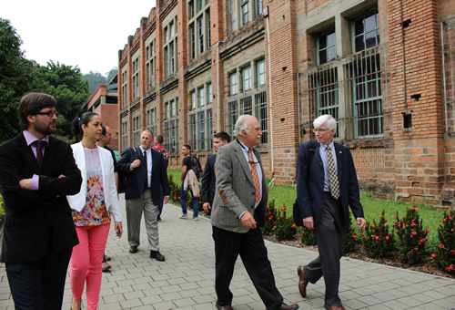 La delegación de la Universidad de Purdue aprovechó la visita para recorrer el campus.