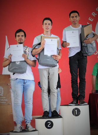 Brandon Zuluaga de la U.N. Sede Medellín, ocupó el tercer lugar; Andrés Castro de la Universidad Industrial de Santander, se quedó con el segundo lugar y Carlos Soto de la Universidad del Cauca, consiguió el primer puesto.