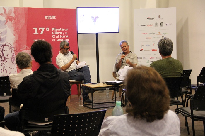 El lanzamiento del libro del profesor Beethoven Zuleta Ruiz fue moderado por el docente Luis Fernando González Escobar (también de la Facultad de Arquitectura). Foto: Unimedios.
