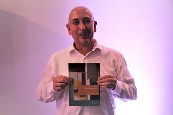 La publicación del libro Luis Barragán: La búsqueda de la arquitectura emocional fue posible gracias a una convocatoria. Foto: Unimedios