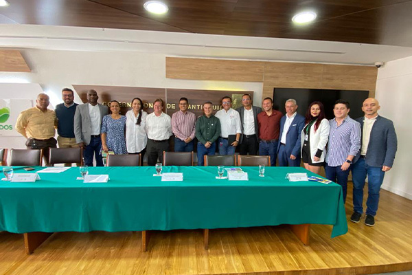 El anunció se dio en dos oportunidades. Una visita a Segovia y una rueda de prensa en la Gobernación de Antioquia.