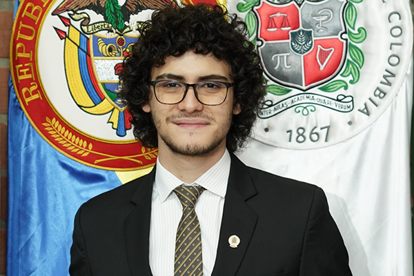 Andrés Angulo García, primer científico de la computación de la Sede.  Foto cortesía de Mauricio Osorio Lema.