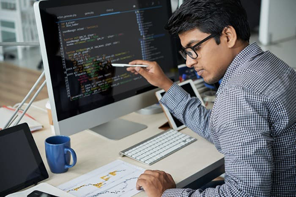 El pregrado de Ciencias de la Computación de la UNAL Medellín surgió a partir de la necesidad de formar profesionales en el área. Foto tomada de aauniv.com.