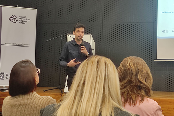Proyecto "Sexaje de semen porcino en un medio suplementado con moléculas protectoras de la integridad y la funcionalidad espermática". "En la medida que podemos elegir el sexo de las crías, desde la selección de espermatozoides, podemos lograr su bienestar". Giovanni Restrepo, UNAL. Foto Unimedios Medellín.