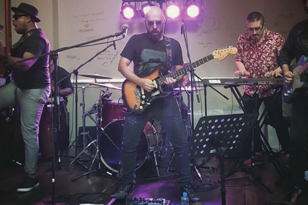 Juan Diego Parra es vocalista y guitarrista de la banda local Porrosivo. Foto cortesía Porrosivo