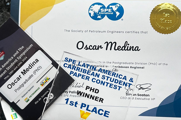 Oscar obtuvo el primer puesto en la categoría Ph.D. en la competencia Student Paper Contest – Latin America and Caribbean Region. Foto Facultad de Minas.