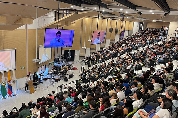 La jornada de inducción se realizó en los auditorios del Bloque 12 del campus El Volador. Foto de Unimedios.
