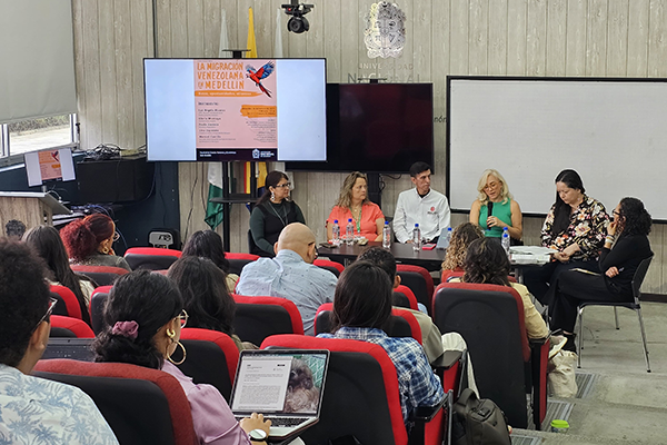 El Conversatorio La Migración Venezolana en Medellín, Retos, Oportunidades y Alianzas fue organizado por la Facultad de Ciencias Humanas y Económicas. Foto FCHE.