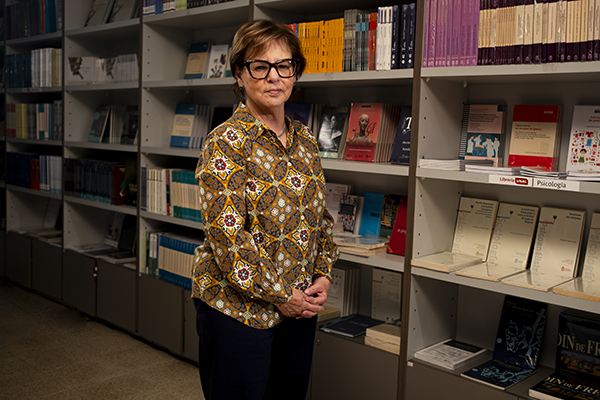 Piedad Bonnett, en su visita por la Librería UNAL que lleva su nombre. Foto Unimedios.