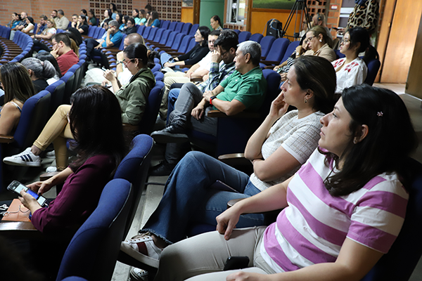 El evento se realizó en el Auditorio Gerardo Molina. Foto de Unimedios.