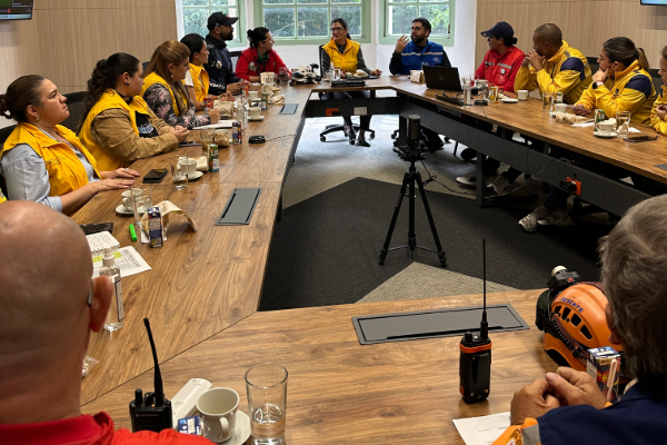 El Centro de Operación de Emergencias (COE) y el Comité de Prevención de Riesgos y Atención de Emergencias (CPRAE) evaluaron los resultados del simulacro. Foto Unimedios