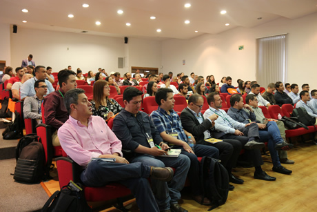 El Seminario de Túneles y Obras Subterráneas congregó a profesionales y estudiantes de ingeniería.