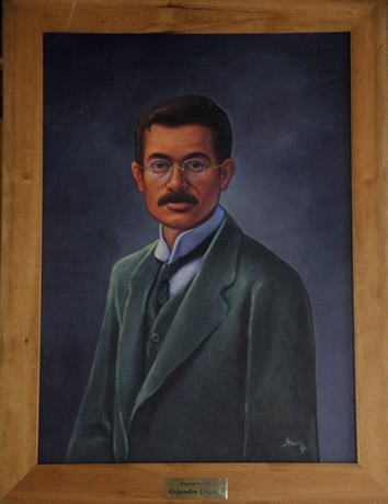 Alejandro López Restrepo diseñó el Túnel de La Quiebra. Un retrato suyo se conserva en la Sede de la Fundación Santiago del Túnel.